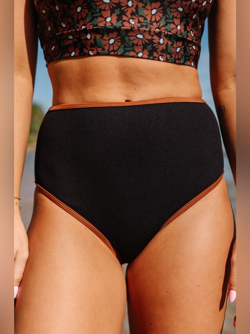Livy&Kate Swim MID RISE PIPED BOTTOM IN BLACK- XL
